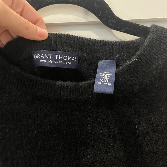 Men’s black 100% cashmere sweater - Picture 3 of 3